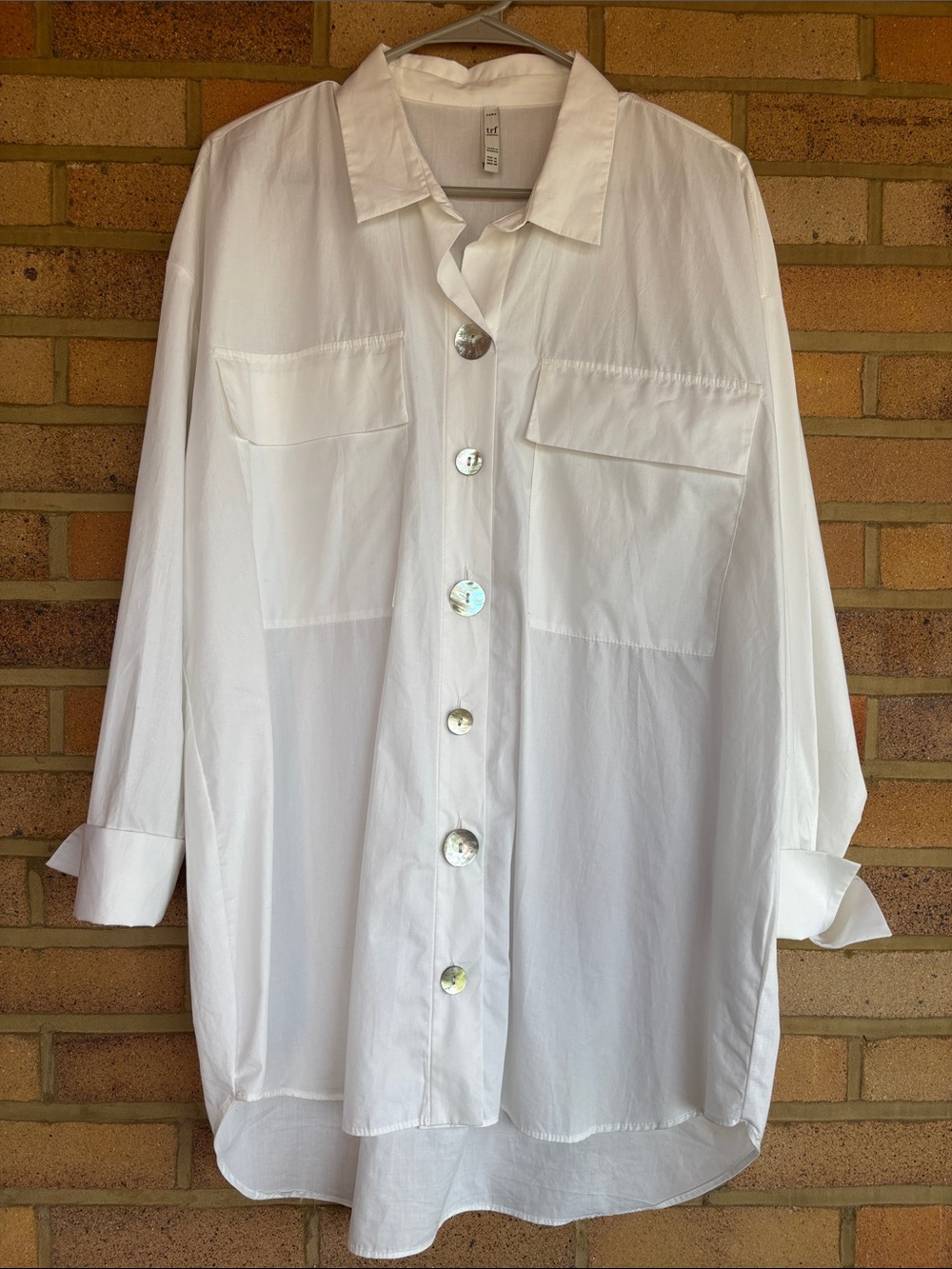 Zara Top Oversized White Button-Up Shirt  Curved Hemline Patch Pockets M